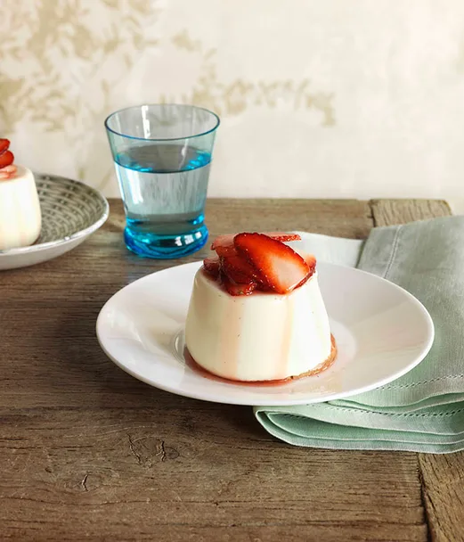 Sheep&rsquo;s milk yoghurt panna cotta