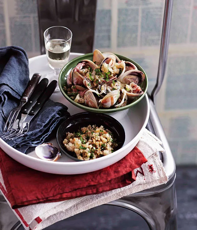 Vongole in pinot grigio with garlic breadcrumbs