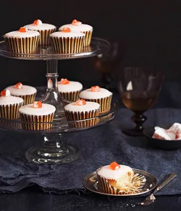 Rosy cupcakes with Turkish delight