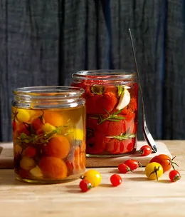 Tomatoes in oil
