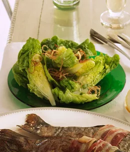 Green salad with crisp spring onion and verjuice dressing