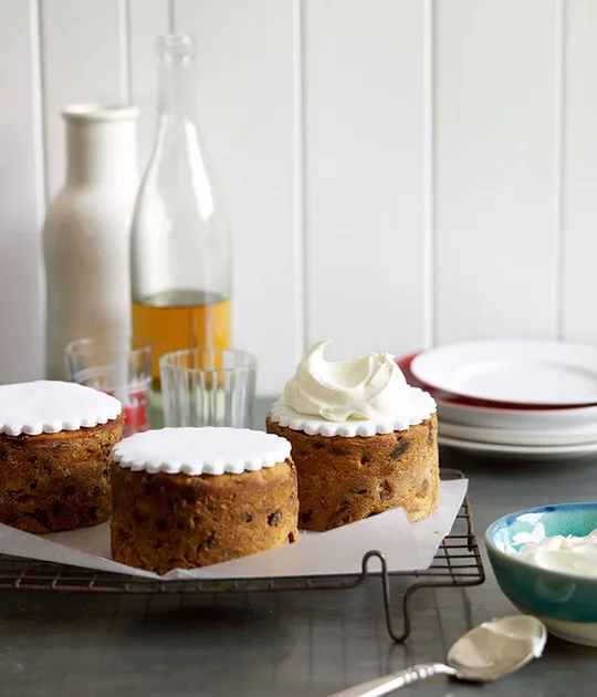 Golden peach Christmas cakes | Gourmet Traveller