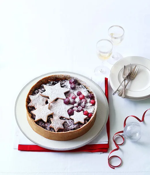 Plum and cherry fruit mince tart