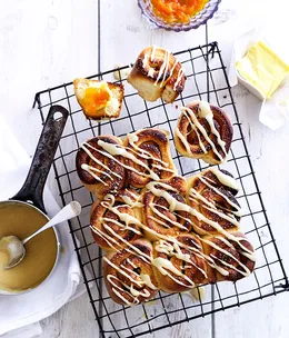 Jammy mandarin and cinnamon buns