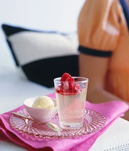 Champagne jellies with raspberries and Champagne ice-cream