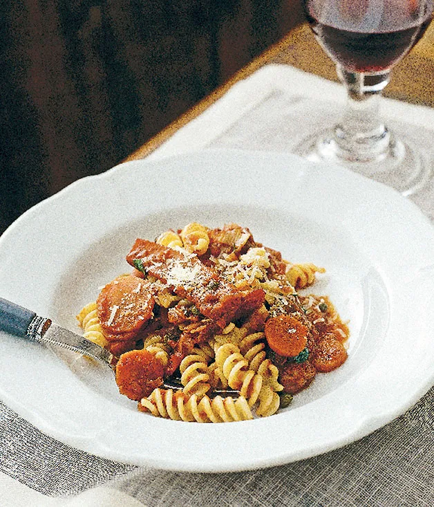 Fusilli with squid and tomato