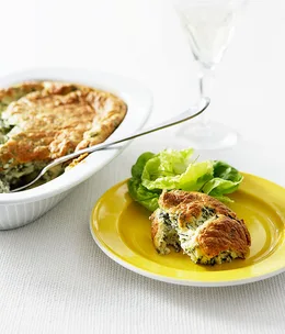 Spinach and goat’s cheese soufflé with salad