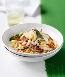 Pennette with calamari, chilli and sage