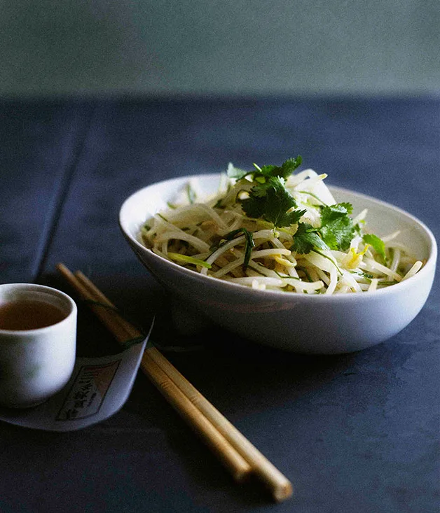Bean sprout salad