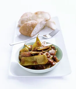 Slow-cooked Roman beans with tomato