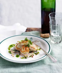 Scallop, cucumber and yoghurt salad with smoked almonds