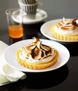Lemon meringue pies