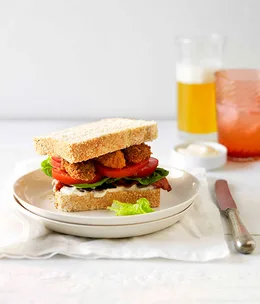 Fried oyster and bacon sandwiches with chilli mayonnaise