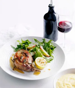 Pork chops with lard, honey and rosemary