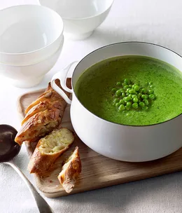 Pea and fennel soup with parmesan garlic bread