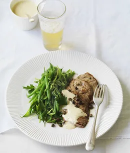 Veal with tuna mayonnaise and bean and rocket salad