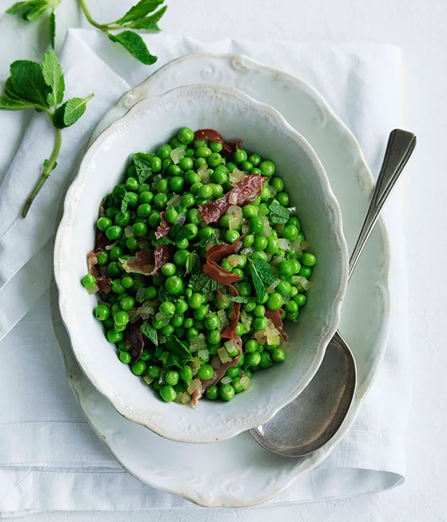 Sautéed fresh peas with mint and jamón