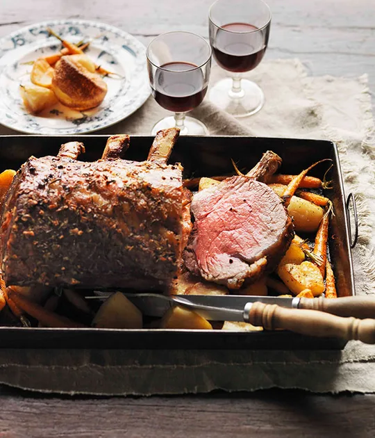 Roast beef recipe with Yorkshire pudding | Gourmet Traveller