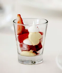 Blakes Feast’s micro Eton mess