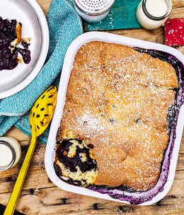 Blueberry cobbler with lemon curd cream