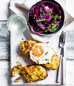 Buck rarebit with cider-braised leeks