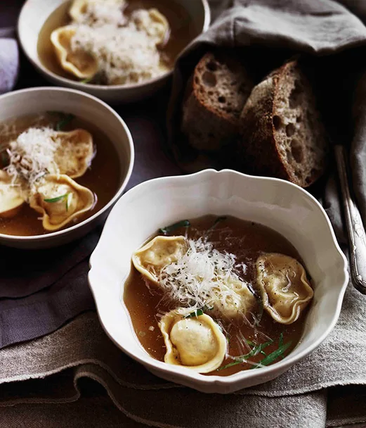 Tortellini in brodo