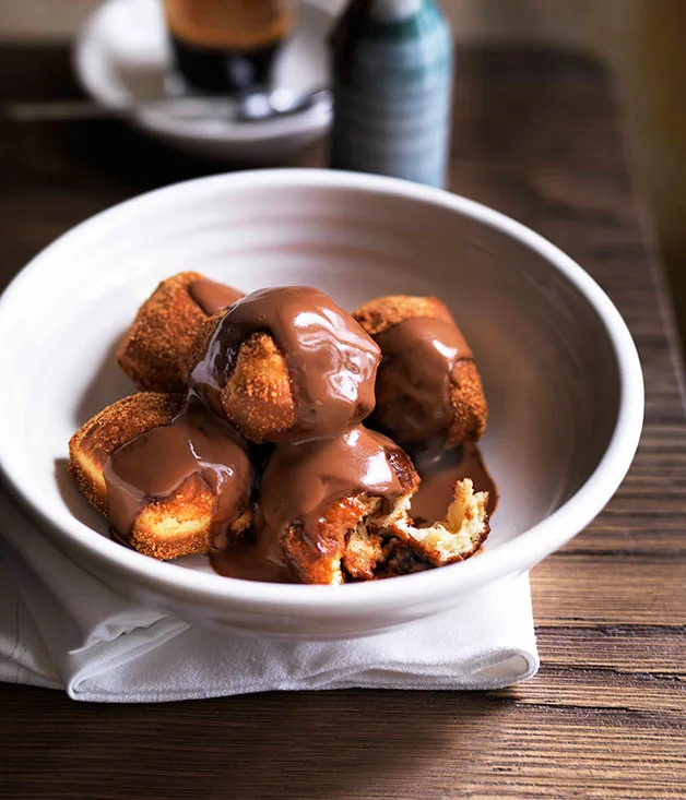 Doughnuts and hot chocolate sauce