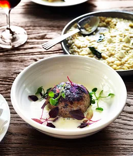 Pepper rice with Greek-style yoghurt