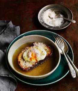 Zuppa Pavese