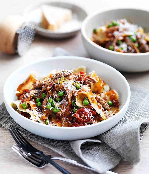 Maltagliati di pane with braised lamb neck, peas and rosemary