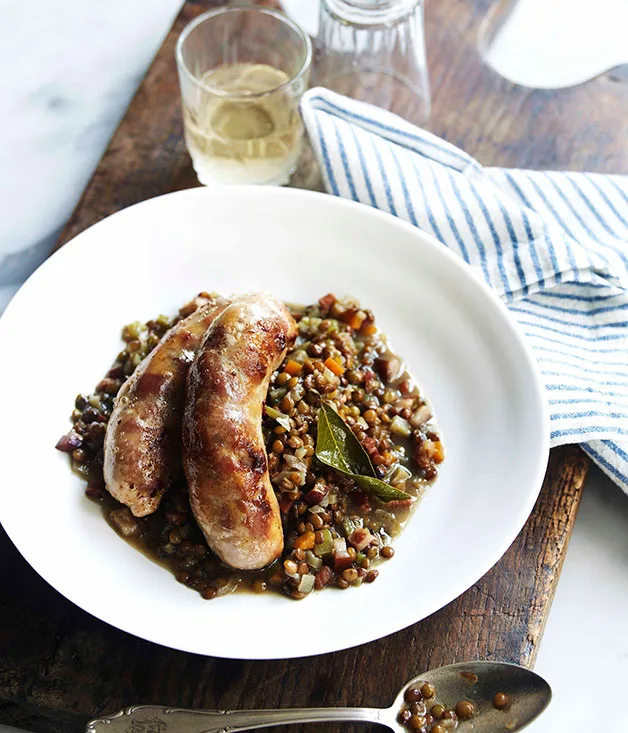 Hand-cut pork sausages with Muscadet