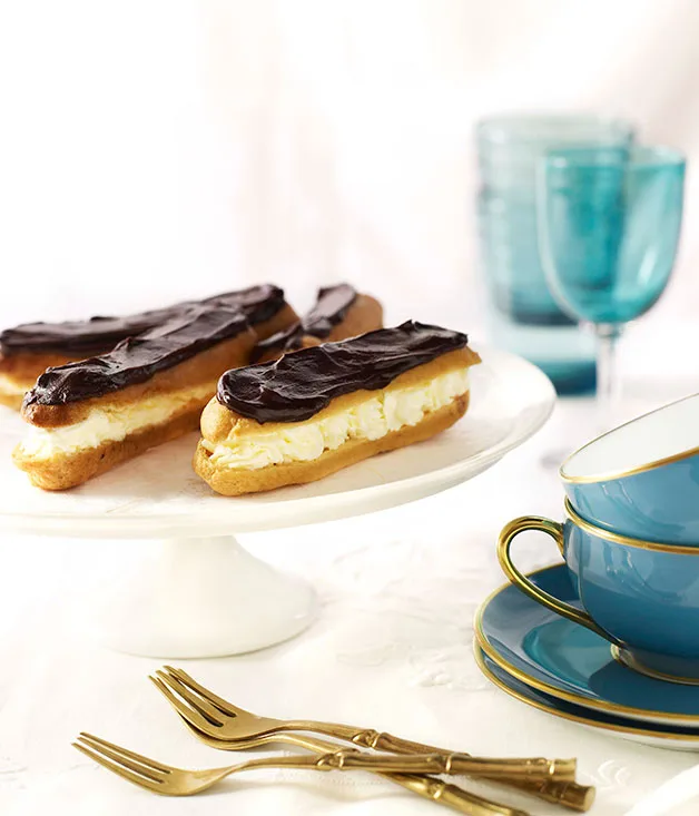 Chocolate éclairs