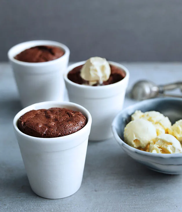 Hazelnut and chocolate puddings