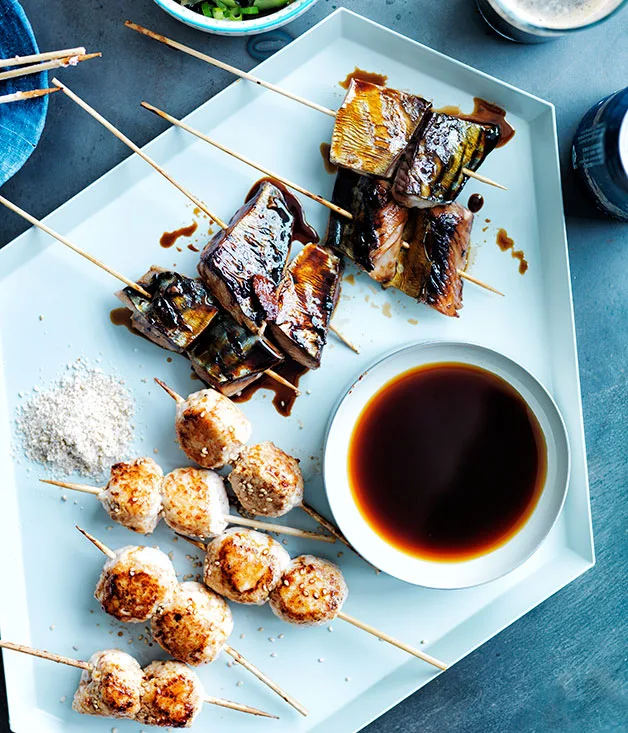 Teriyaki-glazed bonito with vinegared wakame salad