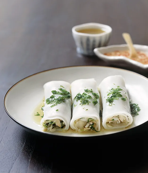 Lobster and rice noodle rolls with green onion oil
