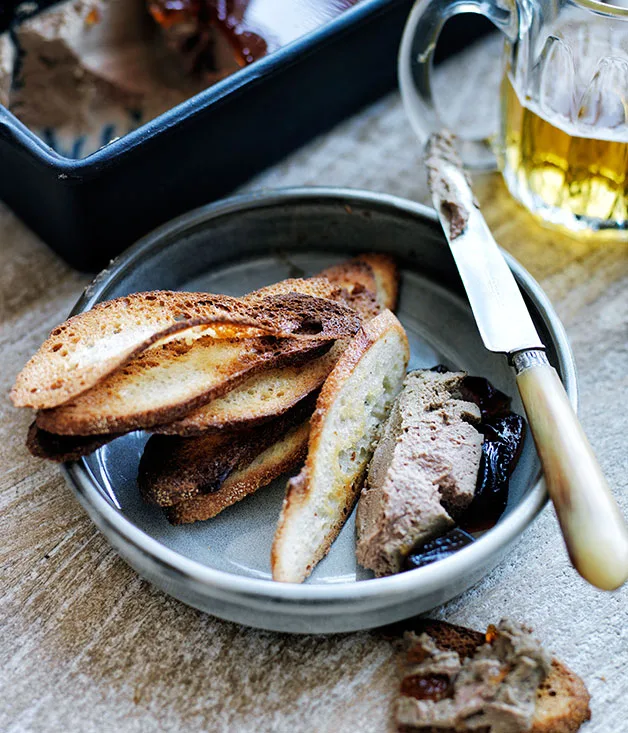 Duck-liver pâté croûtes