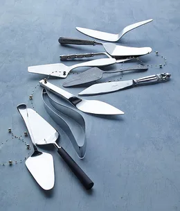 Cake servers
