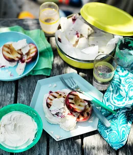 Grilled nectarines with raspberry meringue and yoghurt