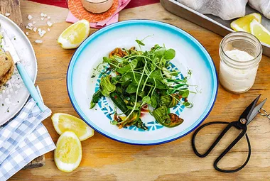 Sautéed zucchini flowers with lemon, chilli and garlic