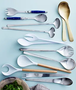 Salad servers