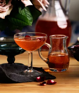 Sparkling rose cup