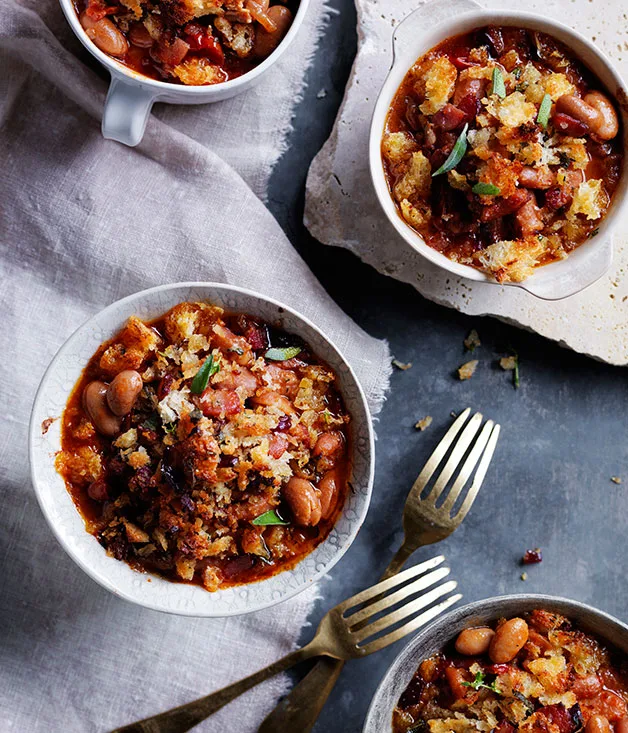 Smoky baked beans with bacon crumbs