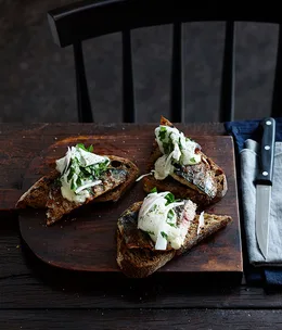 Grilled mackerel with quick kohlrabi pickles and toast