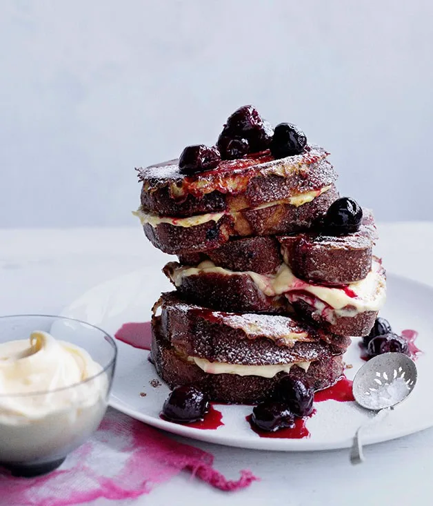 Cherry toast with vanilla cream