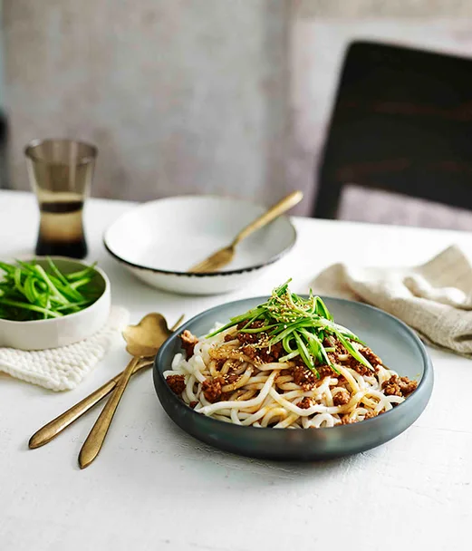Minced pork noodles