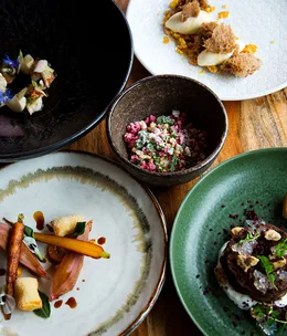 St Michael 6003, Belle’s Hot Chicken, Bar de Thé