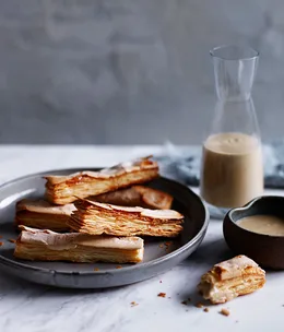 Allumettes with café au lait anglaise