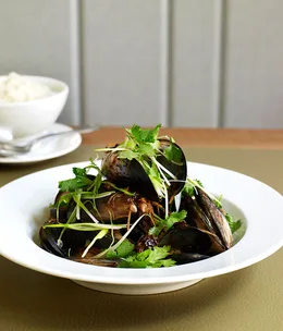 Steamed mussels with black bean and chilli