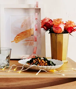 Spiced peanuts with kaffir lime