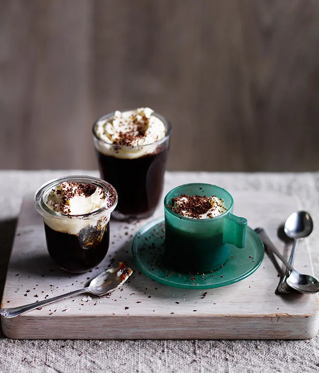 Coffee jellies with mascarpone cream